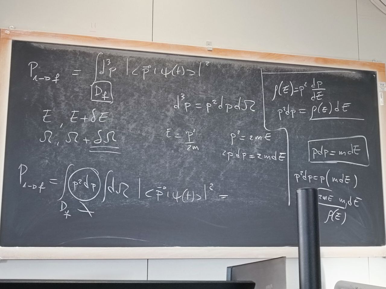 Transizioni a stati continui, densità di stati e variabili continue